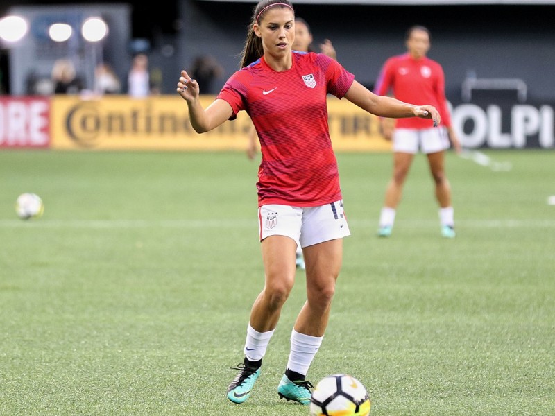 1094px Alex Morgan 37366645282