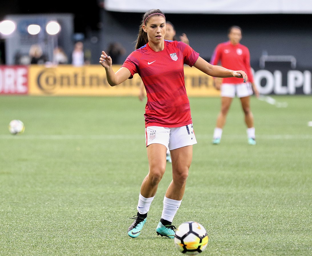 1094px Alex Morgan 37366645282